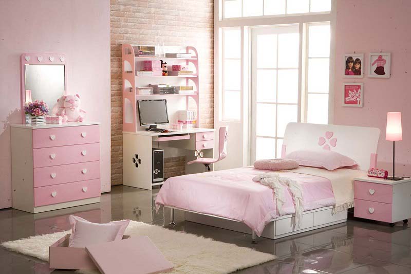 Ánh sáng trong phòng ngủ bé gái màu hồng